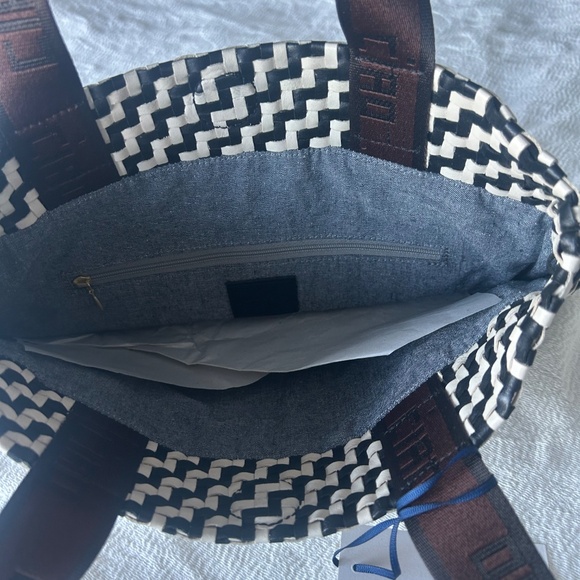 New - Clare V Carry-All Tote - Picture 7 of 7